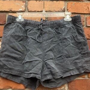 GAP Women's Charcoal Cargo Shorts